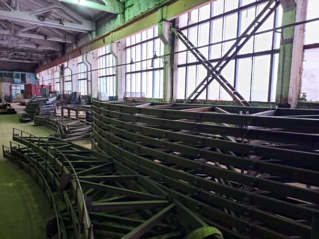 Металлоконструкции в цехе ПСК Комстрой